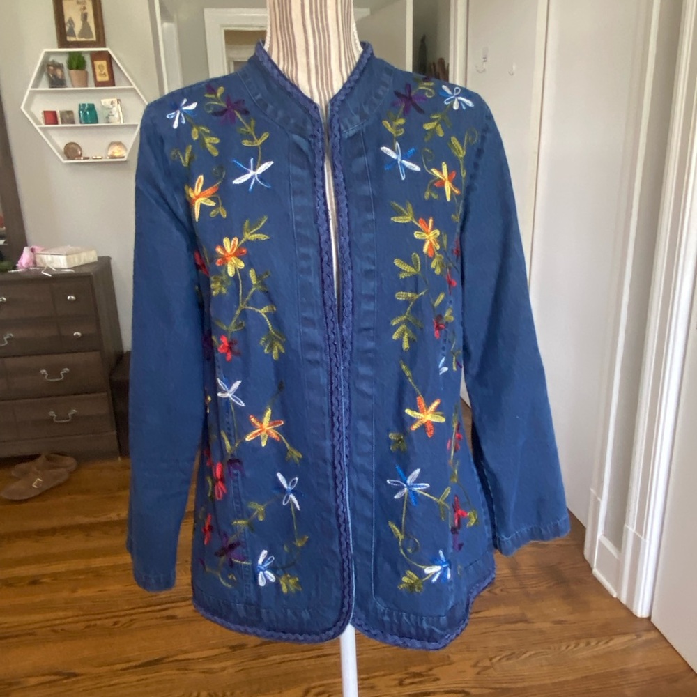 Gunit Fashions embroidered front denim jacket